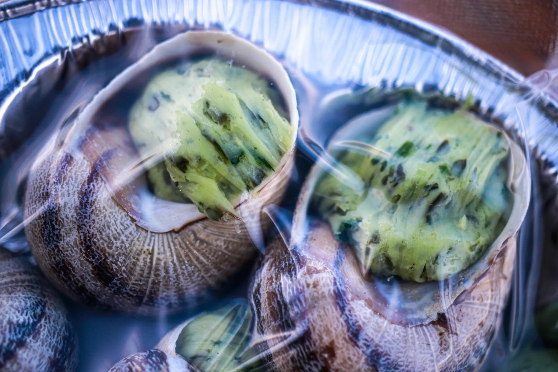 12 petit-gris en coquilles à l'ail des ours